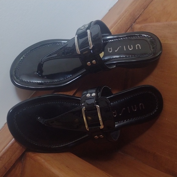 NEW UNISA manmade black patent sandals size 8 - Picture 2 of 8